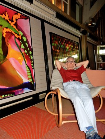 Lo Lounge - Accommodation Rockhampton 0