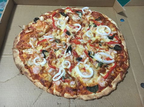 Bay Pizza - Accommodation Rockhampton 0
