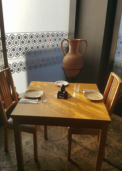 Antiquity Greek Restaurant - Accommodation Rockhampton 3