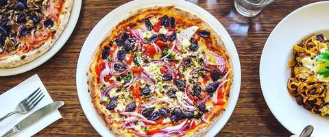Pizza E Vino - Accommodation Rockhampton 0