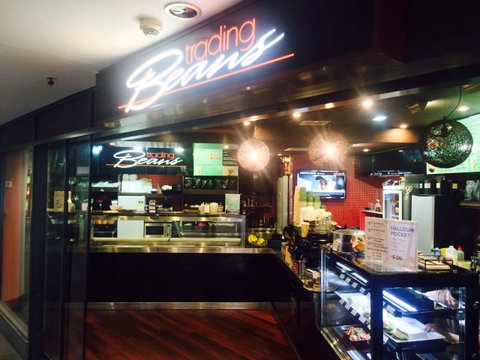 Una's Café & Restaurant - Accommodation Rockhampton 0