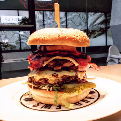 Andrew's Hamburgers - Albert Park - Accommodation Rockhampton 0
