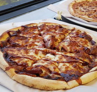 Queens Pizza - Accommodation Rockhampton