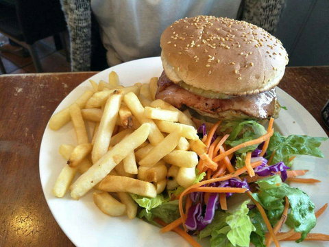 Buck's Diner - Accommodation Rockhampton 0