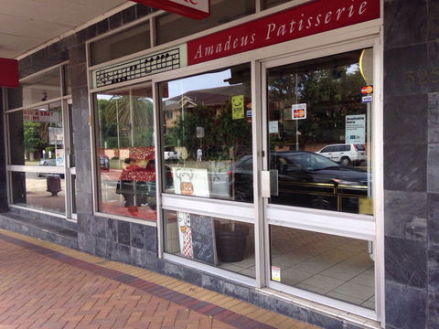 Amadeus Cafe Patisserie - Accommodation Rockhampton 0