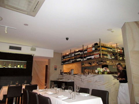 El-Phoenician - Millers Point - Accommodation Rockhampton 0