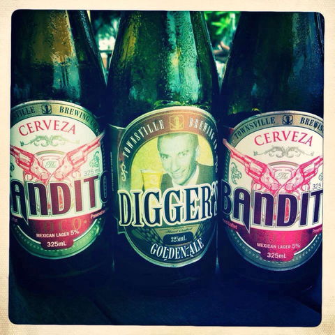 C Bar On The Strand - Accommodation Rockhampton 0