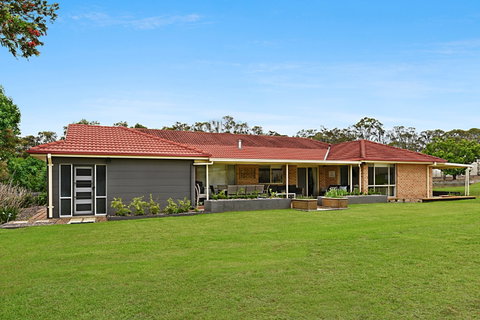 Future Cafe - Accommodation Rockhampton 0