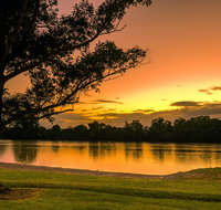 Three Birds Riverfront Restaurant - Accommodation Rockhampton