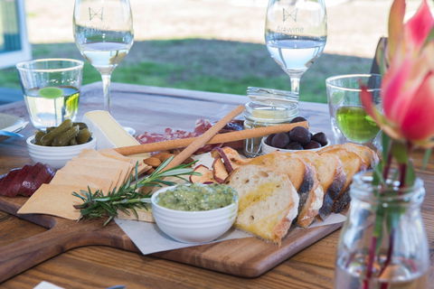 Artwine Cellar Door - Accommodation Rockhampton 2