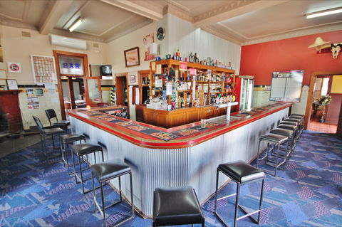 Railway Hotel Bribbaree - Accommodation Rockhampton 2