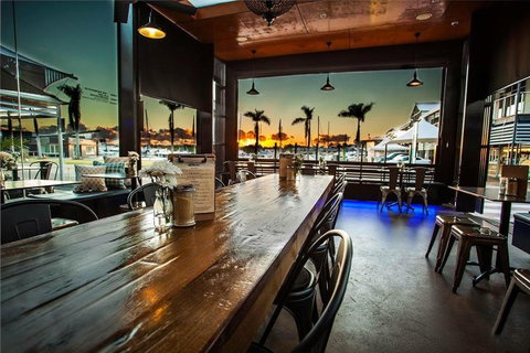 Quay Street Cafe & Bar - Accommodation Rockhampton 0