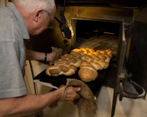 Apex Bakery - Accommodation Rockhampton 1