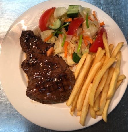 Arvis Restaurant & Bar - Accommodation Rockhampton 0