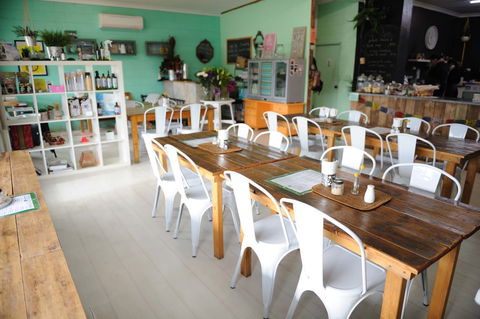 Alicia's Cafe - Accommodation Rockhampton 1