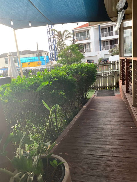 Avvia - Cafe Restaurant - Accommodation Rockhampton 0