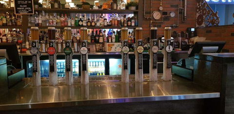 BAR36 - Accommodation Rockhampton 0