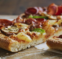 Domino's - Balaclava - Accommodation Rockhampton
