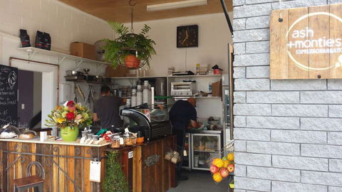 Ash + Monties Espresso Bar And Kitchen - Accommodation Rockhampton 0