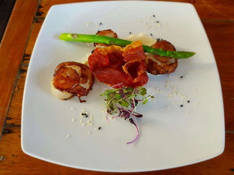 Apres Beach Bar And Grill - Accommodation Rockhampton 0