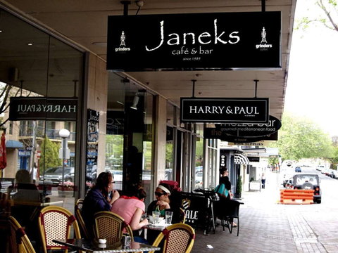 Janeks - Accommodation Rockhampton 0