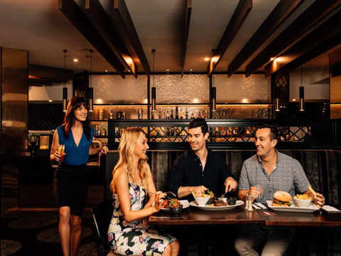 Steelers Leagues Club - Accommodation Rockhampton 2