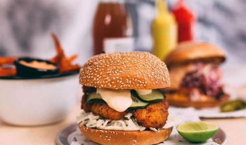 Izzy's Restaurant - Accommodation Rockhampton 0
