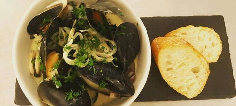 A Treat Of France - Accommodation Rockhampton 2