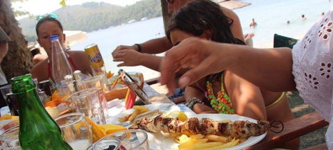 Woodlands Tandoori - Accommodation Rockhampton 2