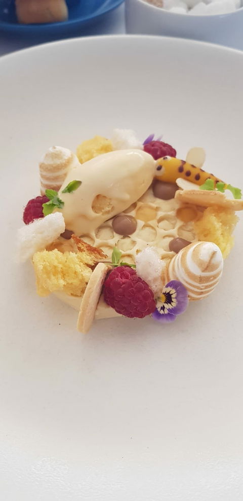 C Restaurant - Accommodation Rockhampton 25