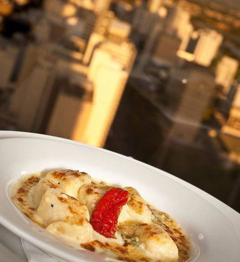 C Restaurant - Accommodation Rockhampton 19