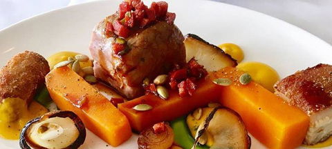 C Restaurant - Accommodation Rockhampton 2