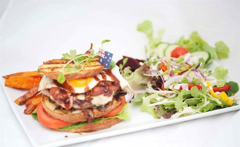 Ken's Humble Pie Shop - Accommodation Rockhampton 6