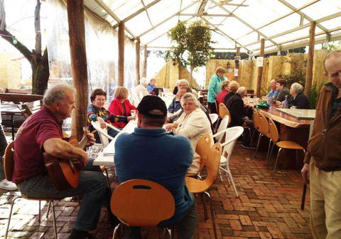 Ken's Humble Pie Shop - Accommodation Rockhampton 7