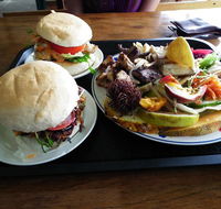 Big Barramundi BBQ Garden - Accommodation Rockhampton