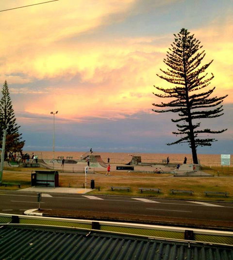 The Alex Bar & Grill - Accommodation Rockhampton 3