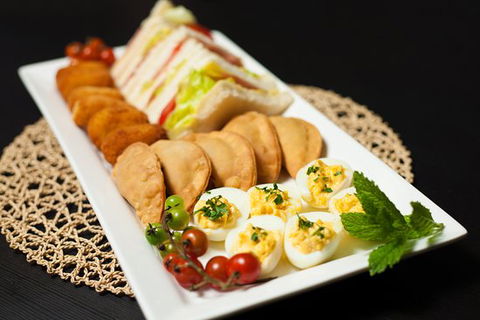 LatinOZ Cuisine & Patisserie - Accommodation Rockhampton 0