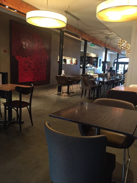 Zum Cafe - Accommodation Rockhampton 7