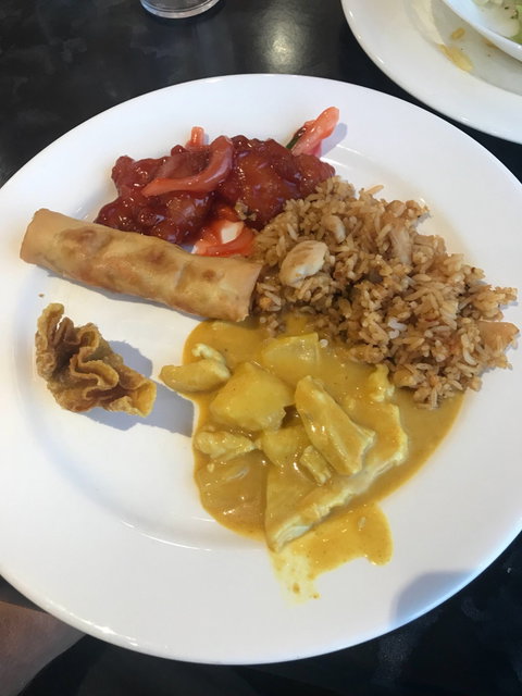 Queen Bee Indonesian And Chinese Restaurant - Accommodation Rockhampton 1