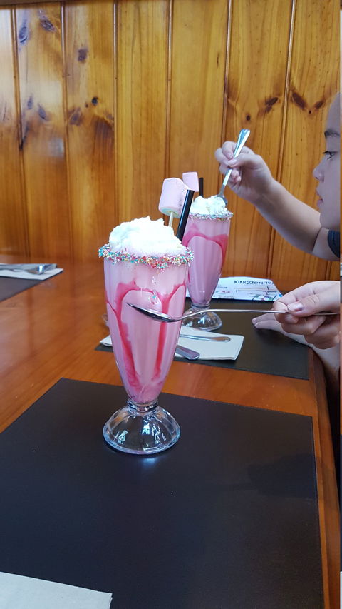 The Old Wool Store Cafe & Restaurant - Accommodation Rockhampton 6