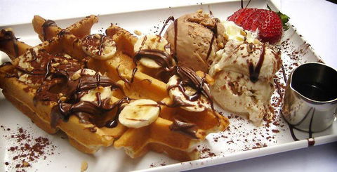 Acropolis Souvlaki Bar - Accommodation Rockhampton 6