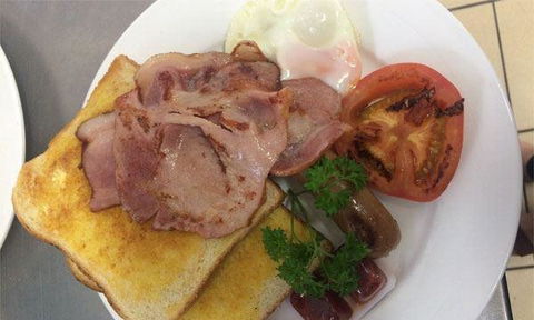 Coolum Seafoods - Accommodation Rockhampton 5