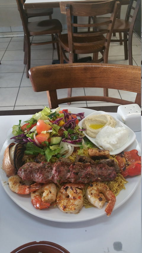 Le Star Cafe - Accommodation Rockhampton 1