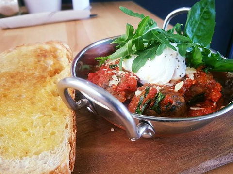 Around The Corner Cafe - Accommodation Rockhampton 0