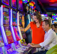 Fullers Sports Bistro  Cafe - Accommodation Rockhampton