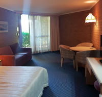 The John Hunter Motel - Accommodation Rockhampton