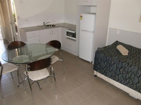 Western Gateway Motel - Accommodation Rockhampton 7