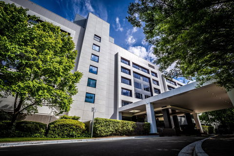 Crowne Plaza Canberra - Accommodation Rockhampton 1