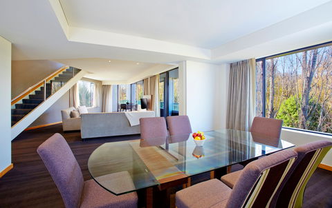 Crowne Plaza Canberra - Accommodation Rockhampton 13