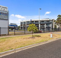 Quality Inn Taylors Lakes Motel - Accommodation Rockhampton